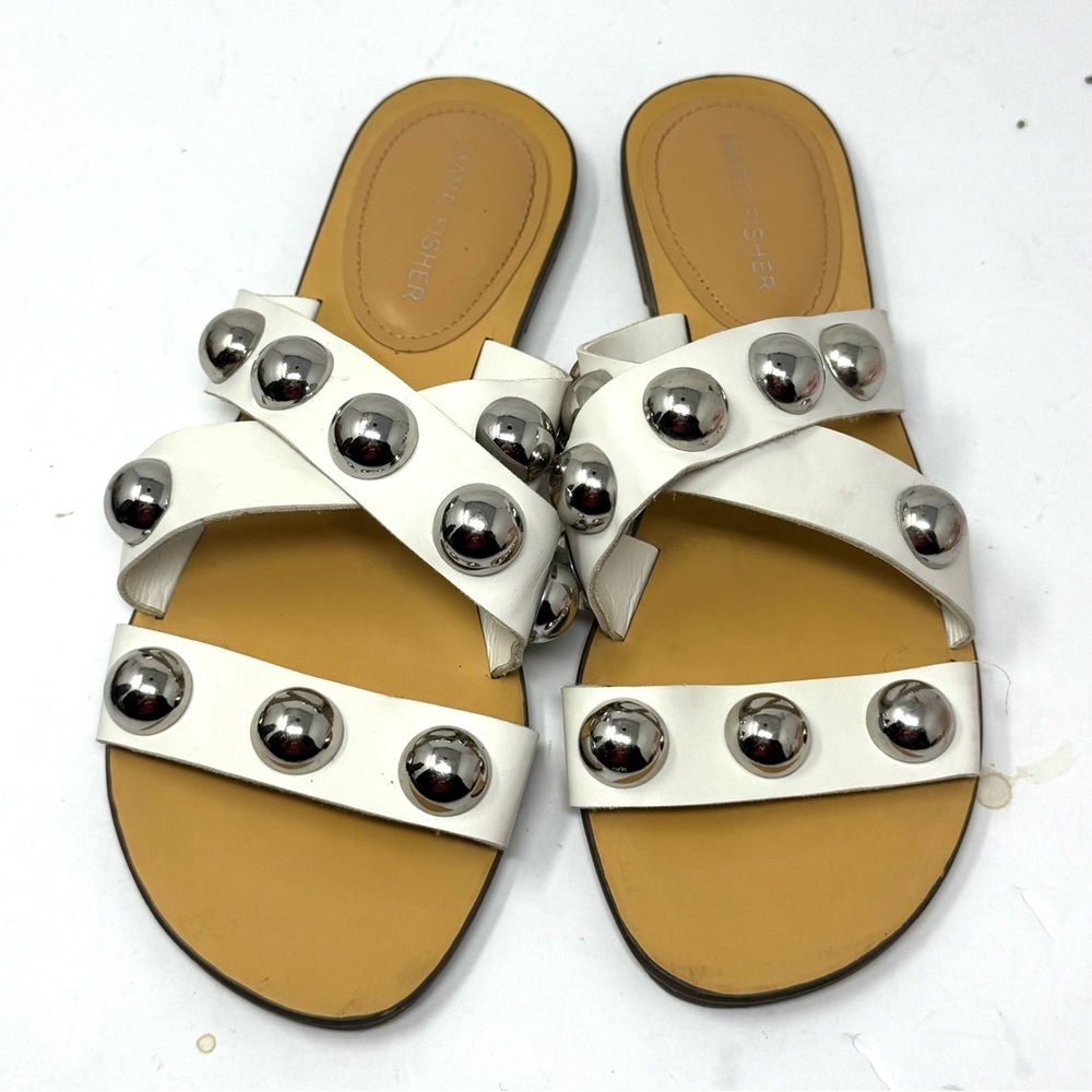 Marc Fisher Bryte 2 White Slide Sandals Silver Studs Women Sz 7.5 - Picture 2 of 6